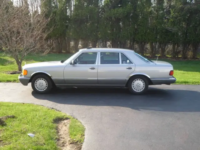 1988 Mercedes-Benz 300-Series 300 SEL