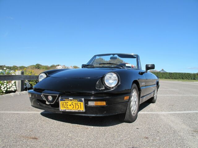 1988 Alfa Romeo Spider Quadrafolio