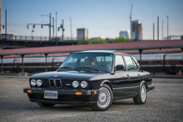 1988 BMW M5