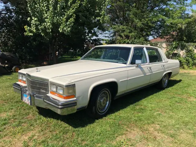 1988 Cadillac Brougham d'elegance