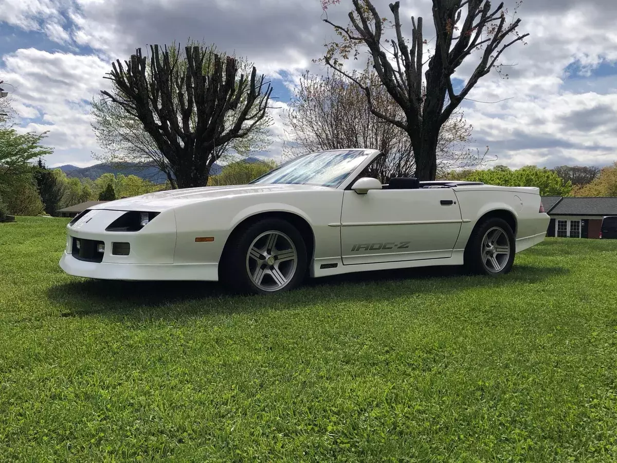 1988 Chevrolet Camaro Convertible White 1988 Chevrolet Camaro
