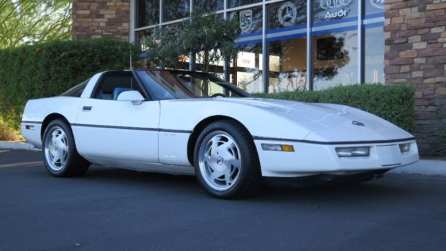 1988 Chevrolet Corvette 2dr Hatchback Coupe