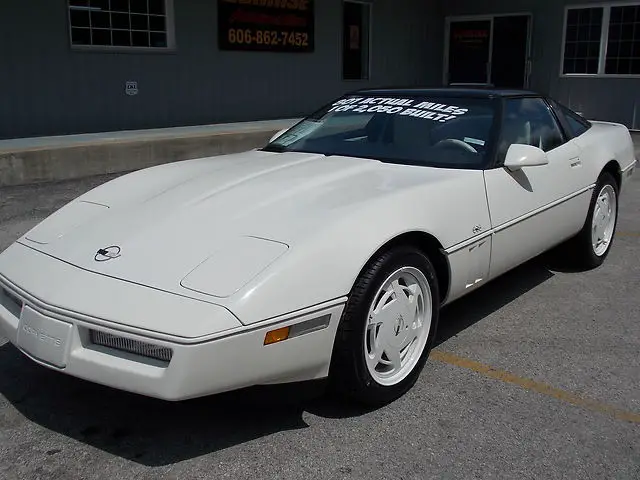 1988 Chevrolet Corvette 2dr Hatchbac