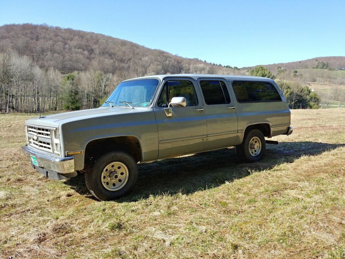 1988 Chevrolet V10 Suburban V10