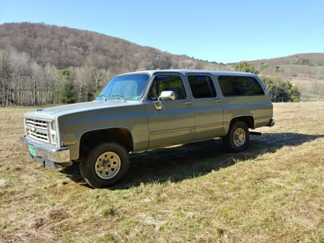 1988 Chevrolet V10 Suburban V10