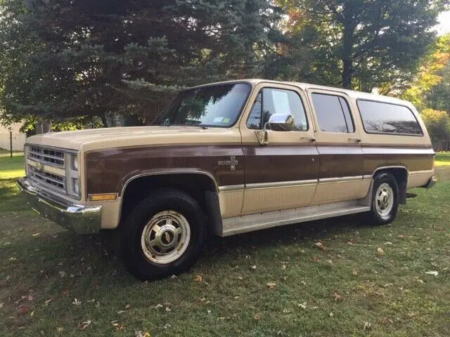 1988 Chevrolet Suburban Silverado