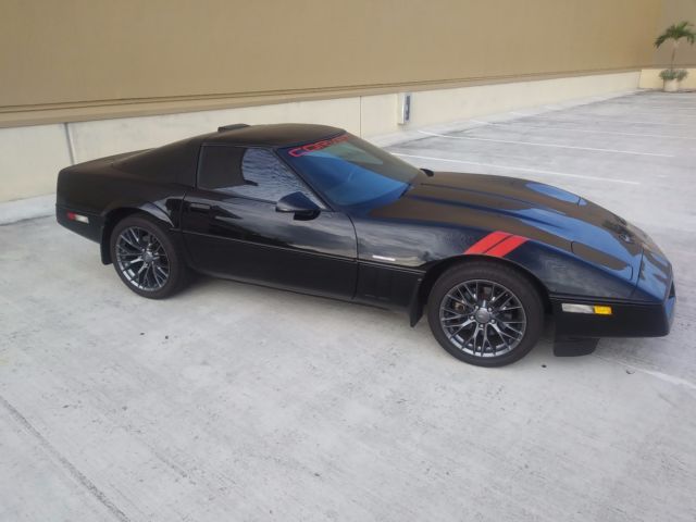 1988 Chevrolet Corvette Base Hatchback 2-Door