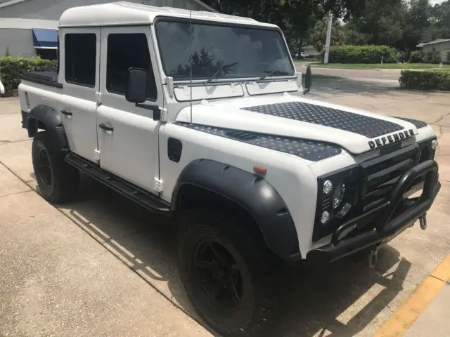 1988 Land Rover Defender LEATHER  BLK/WHITE STICH