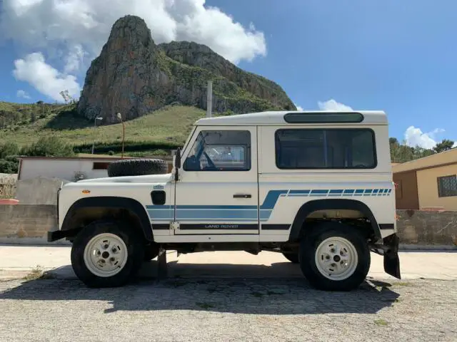 1988 Land Rover Defender 90