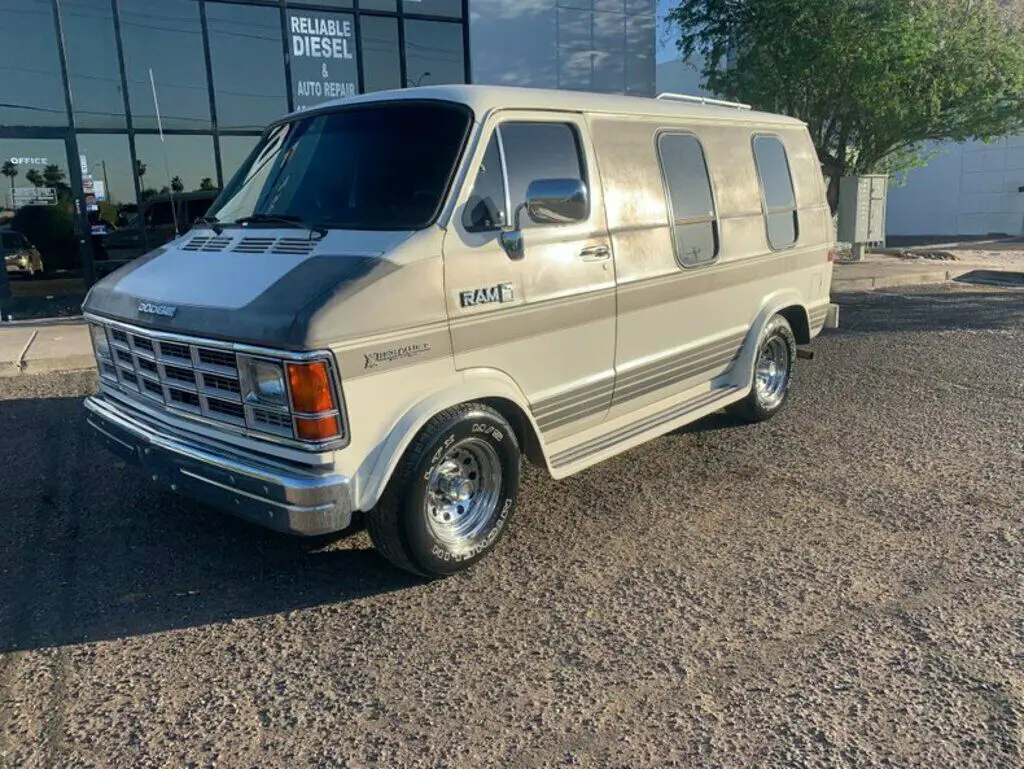 1988 Dodge Ram Van X-100