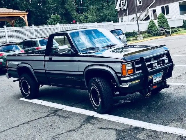 1988 Dodge Dakota 2 Door standard Cab