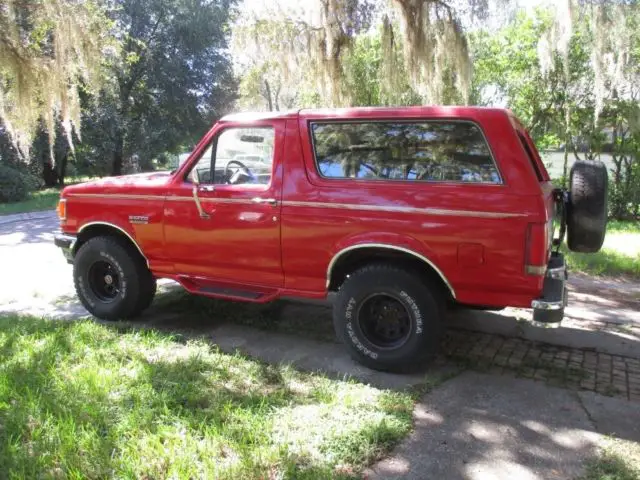 1988 Ford Bronco Eddie Bauer-We Finance $145/per month-4x4-AC-From