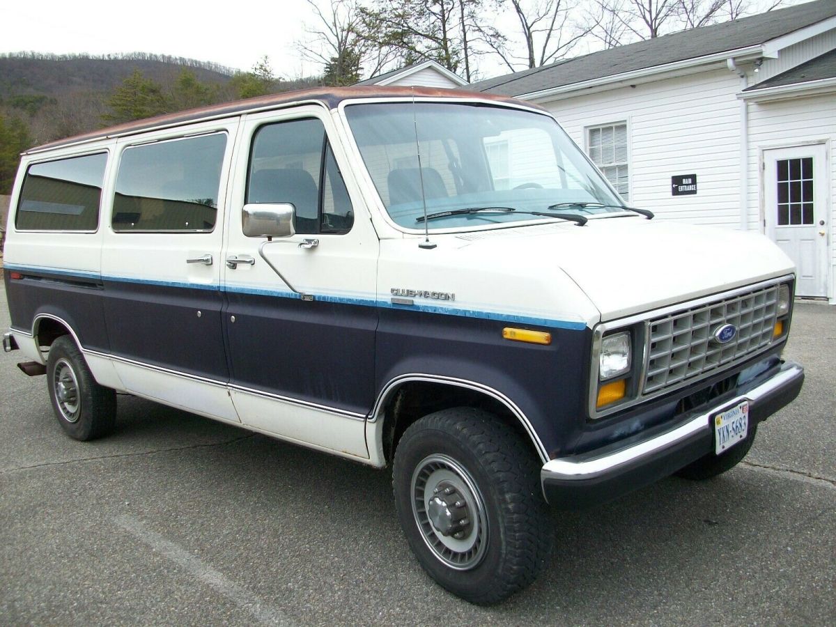 1988 Ford E-Series Van Club Wagon