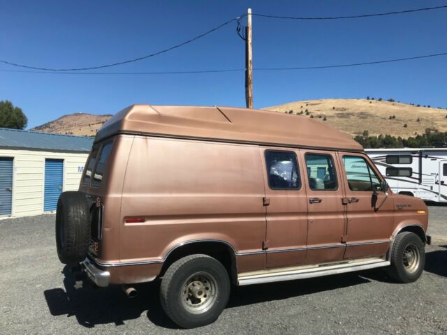 1988 Ford E-Series Van