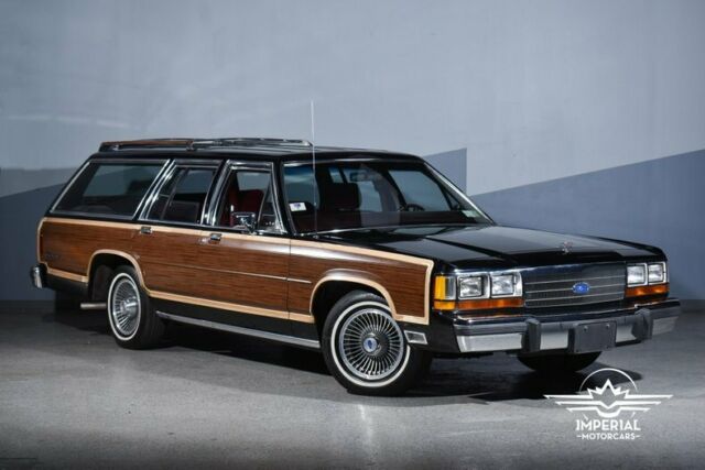 1988 Ford Ltd Crown Victoria 4dr Wagon LX Country Squire