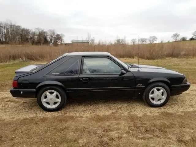 1988 Ford Mustang LX