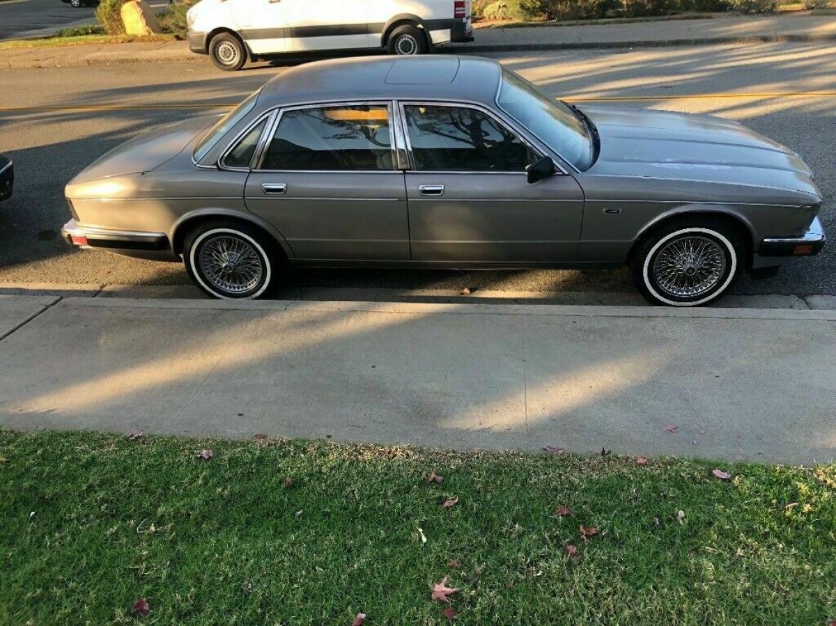 1988 Jaguar XJ6