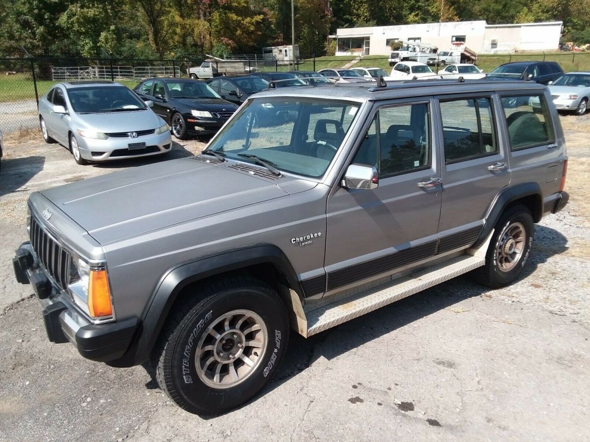 1988 Jeep Cherokee LAREDO