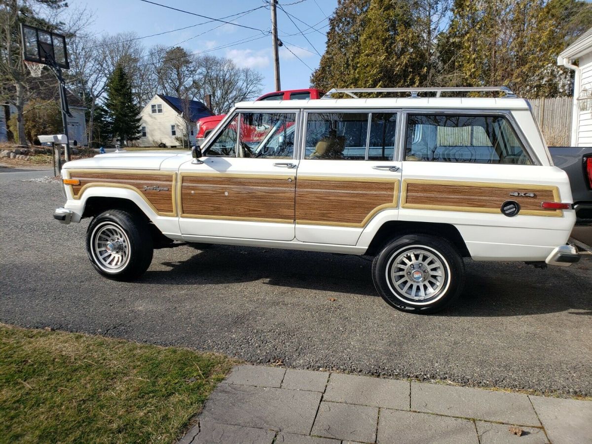 1988 Jeep Wagoneer Grand Wagoneer