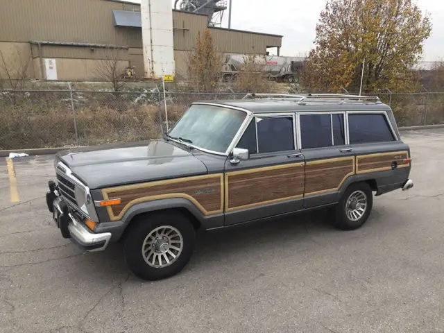 1988 Jeep Wagoneer Base 4dr 4WD SUV