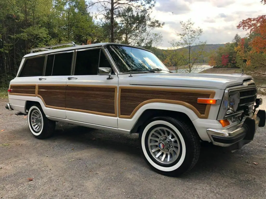 1988 Jeep Wagoneer Woody Wagon