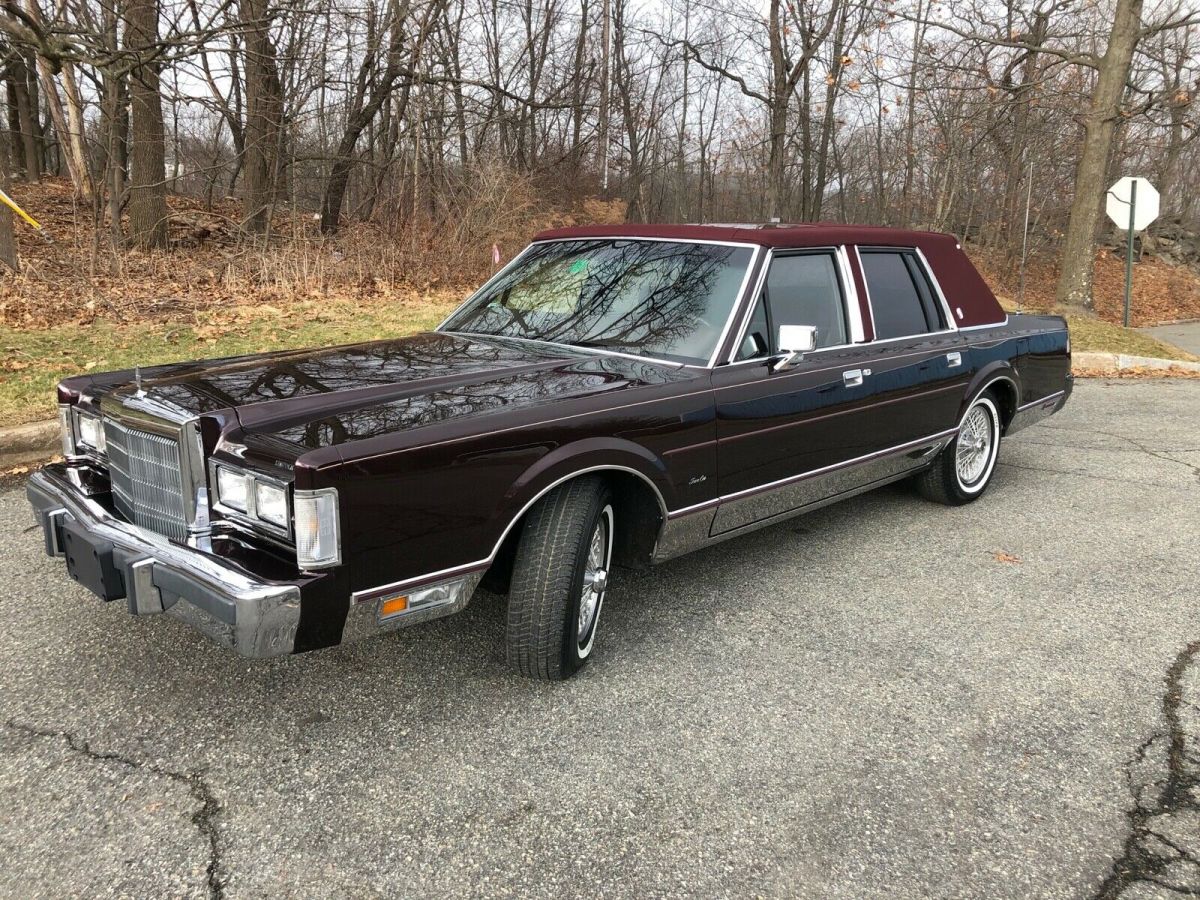 1988 Lincoln Town Car