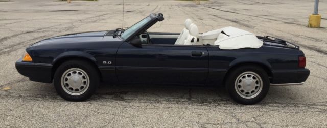 1988 Ford Mustang convertible