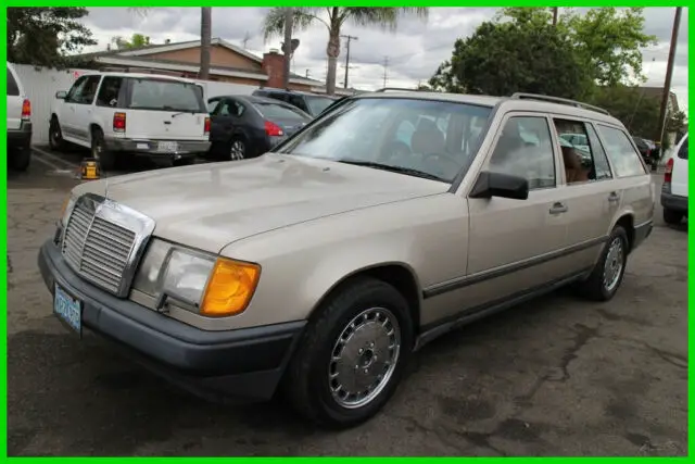 1988 Mercedes-Benz 300-Series 4 Dr