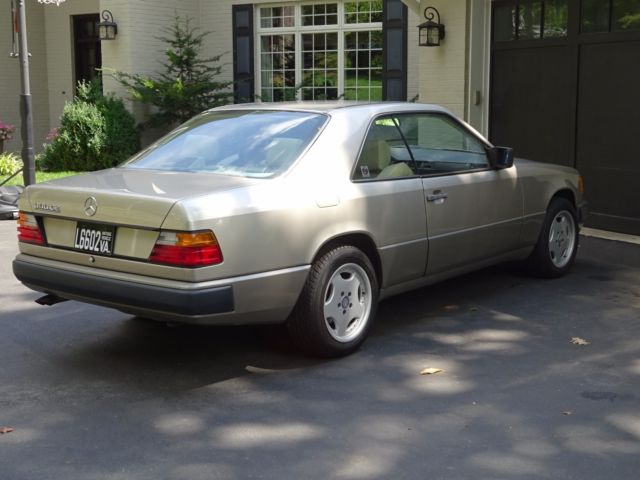1988 Mercedes-Benz 300-Series