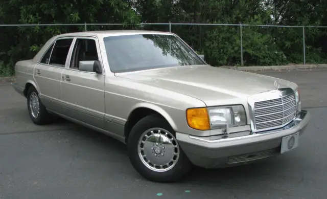 1988 Mercedes-Benz 300-Series 300SE