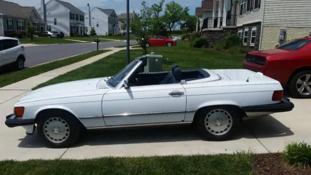 1988 Mercedes-Benz SL-Class 560sl