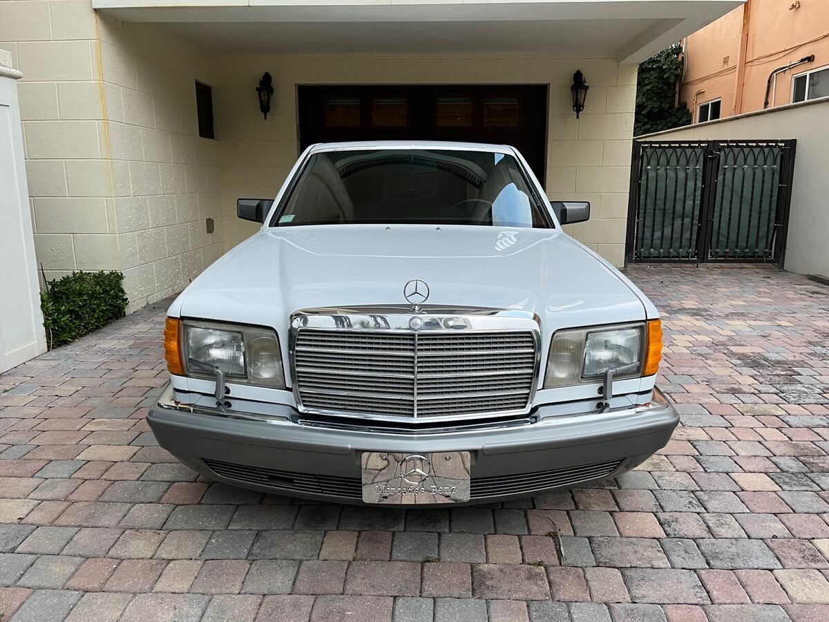 1988 Mercedes-Benz 300-Series SEL