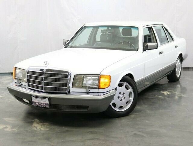 1988 Mercedes-Benz 500-Series 560SEL / 5.6L V8 Engine / Auto 4 Speed Trans / Rea