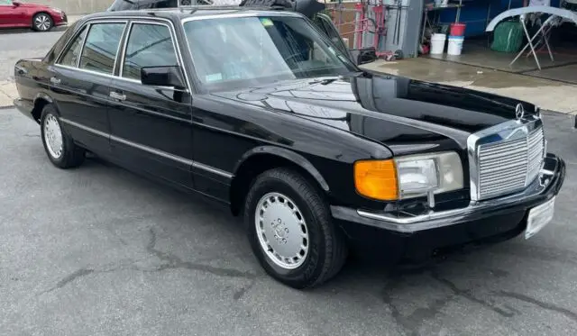 1988 Mercedes-Benz 560SEL