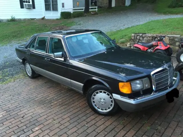 1988 Mercedes-Benz 500-Series 4 door