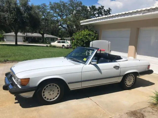 1988 Mercedes-Benz SL-Class 560SL Roadster