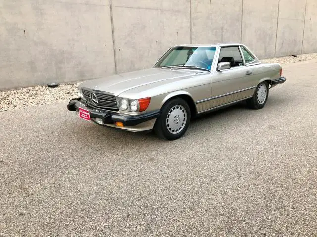 1988 Mercedes-Benz SL-Class 560-Class 560SL