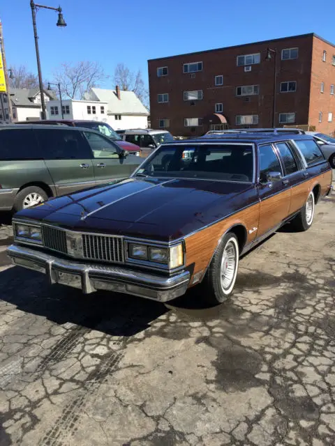 1988 Oldsmobile Custom Cruiser Custom Cruiser