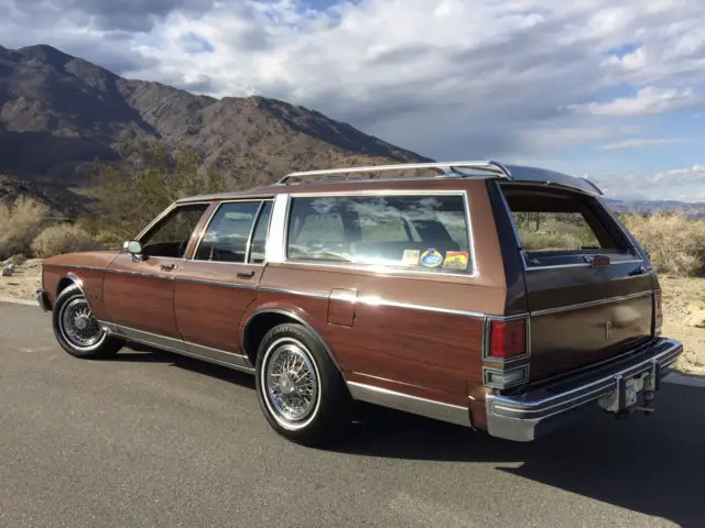 1988 Oldsmobile Custom Cruiser 3 seat