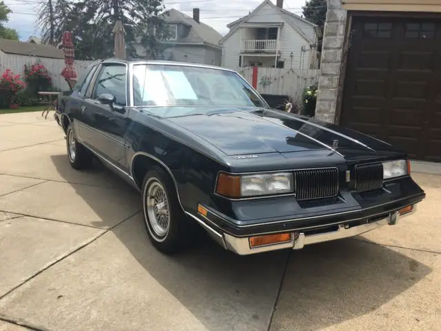 1988 Oldsmobile Cutlass Brougham Classic