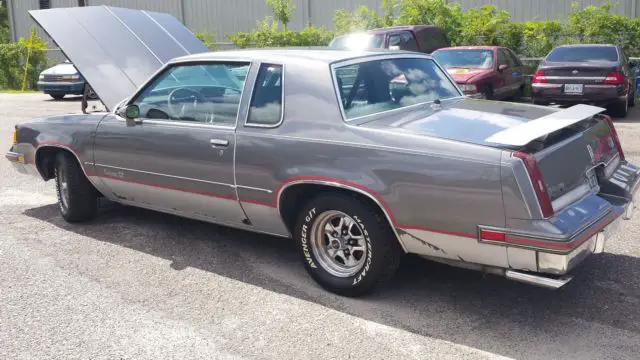 1988 Oldsmobile Cutlass Supreme GT Classic