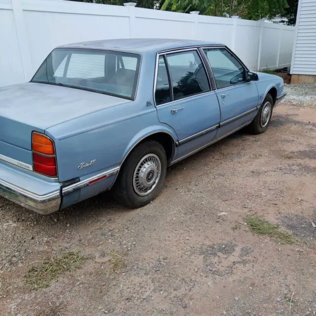 1988 Oldsmobile Delta 88 ROYALE BROUGHAM