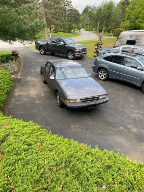 1988 Pontiac Bonneville LE