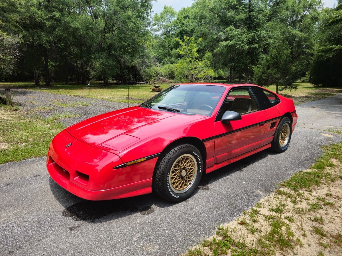 1988 Pontiac Fiero GT