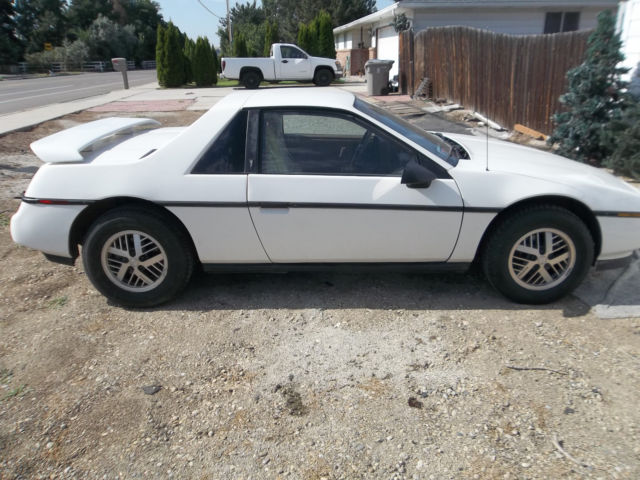 1988 Pontiac Fiero BASE