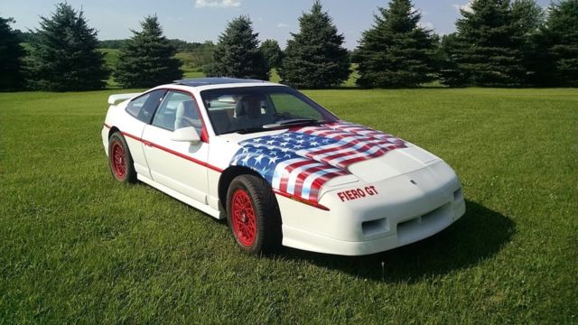 1988 Pontiac Fiero red