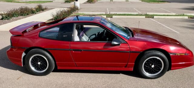 1988 Pontiac Fiero GT