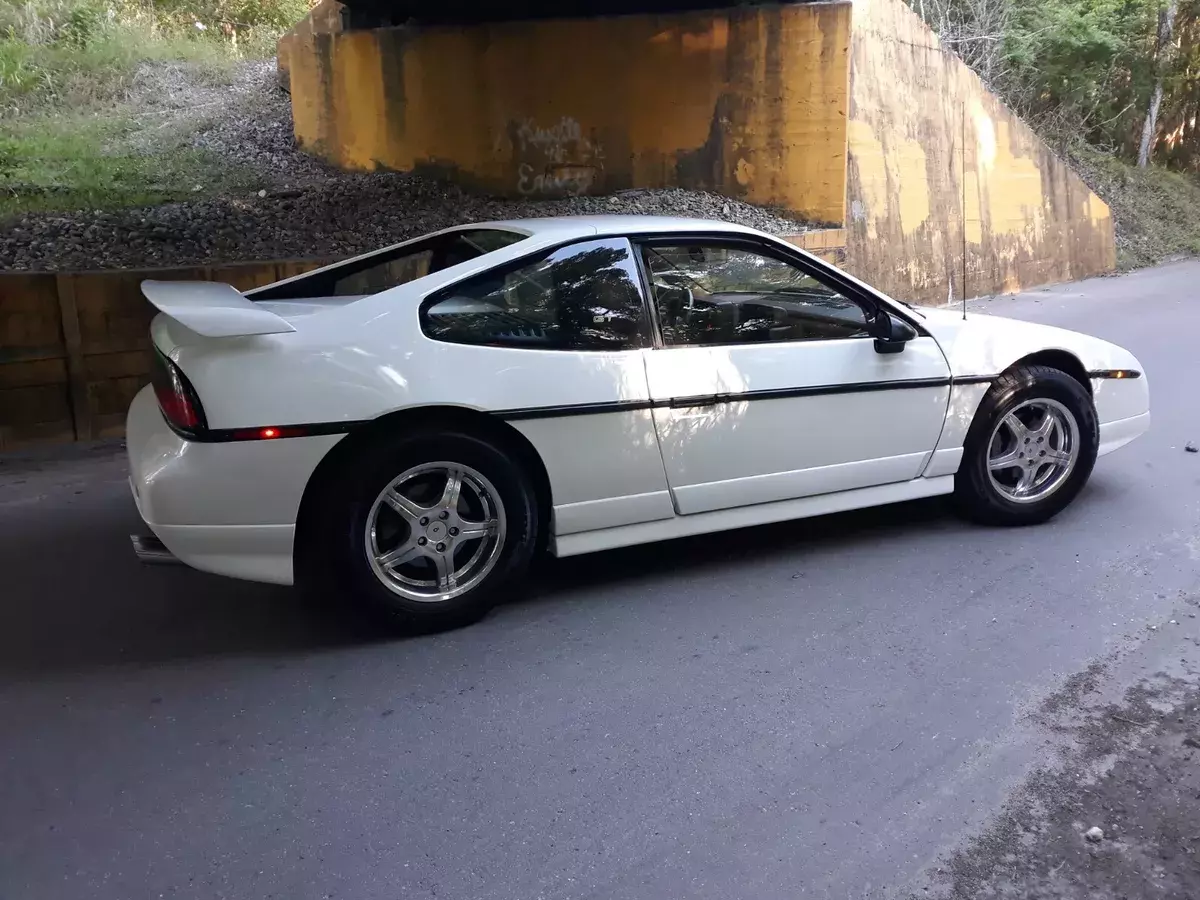 1988 Pontiac Fiero