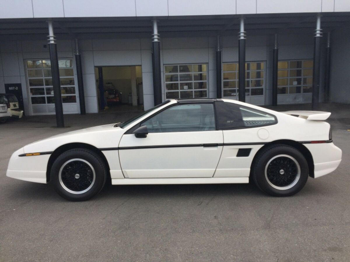 1986 Pontiac Fiero GT Custom Fastback 1G2PG9794GP274391