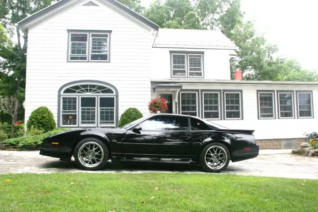 19880000 Pontiac Firebird GTA